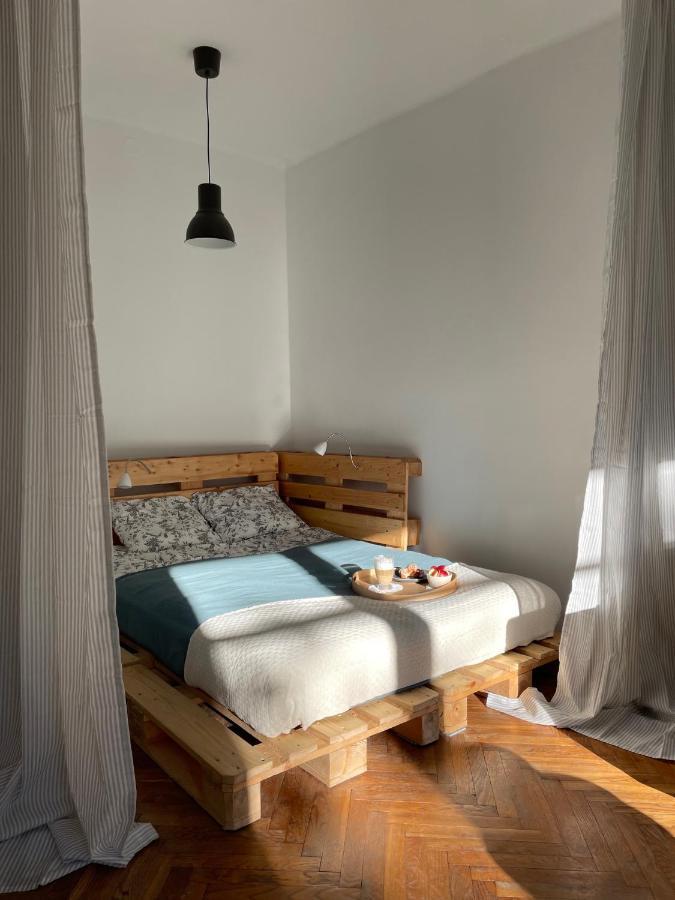 Old Town Nest Apartment Красков Екстериор снимка